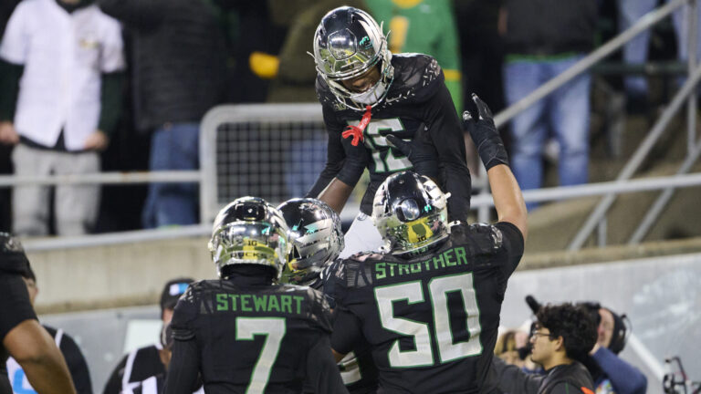 1 Seed: Oregon Ducks (12-0)