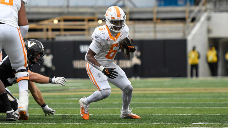 7) Tennessee Volunteers (10-2)