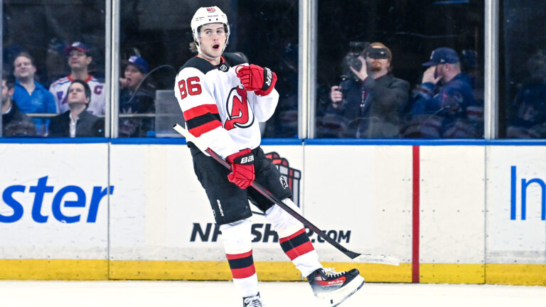 Jack Hughes (F)