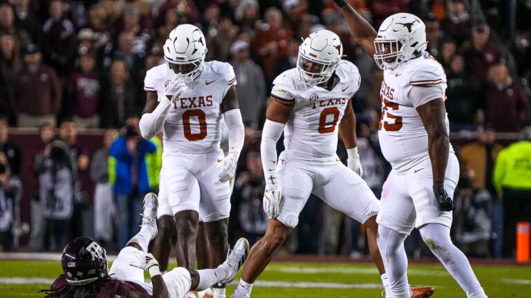 #5 Texas Longhorns (11-2)