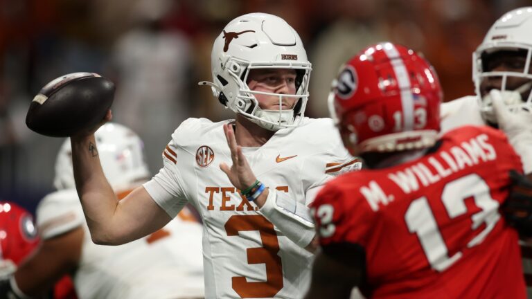 5th Seed: Texas Longhorns: 11-2 (At-Large Bid)