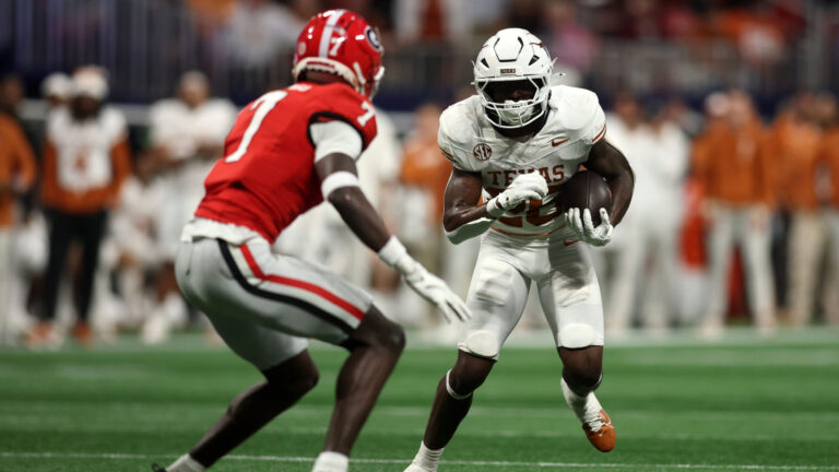 3 Seed: Texas Longhorns (11-2)