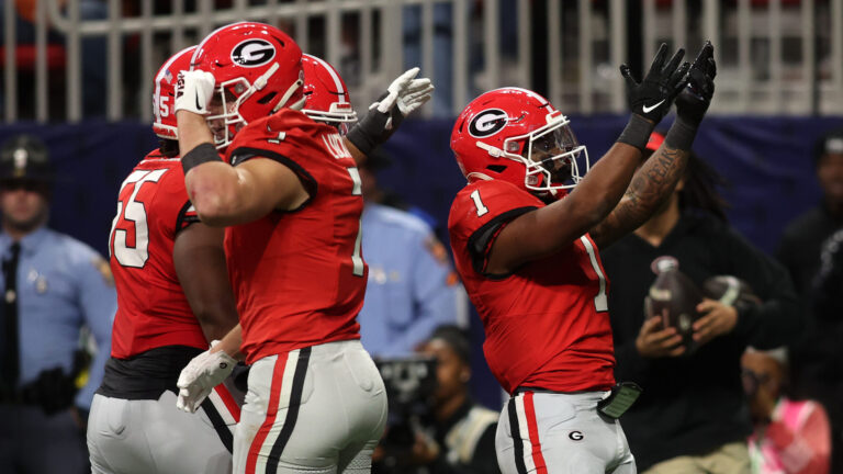 2 Seed: Georgia Bulldogs (11-2)