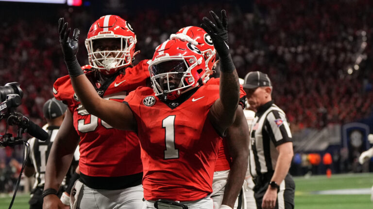 2 Seed: Georgia Bulldogs (11-2)