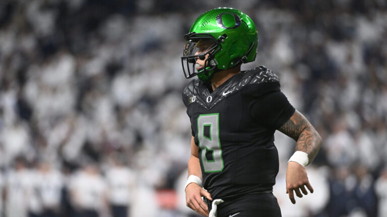 1 Seed: Oregon Ducks (13-0)