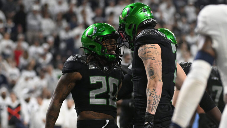 1 Seed: Oregon Ducks (13-0)