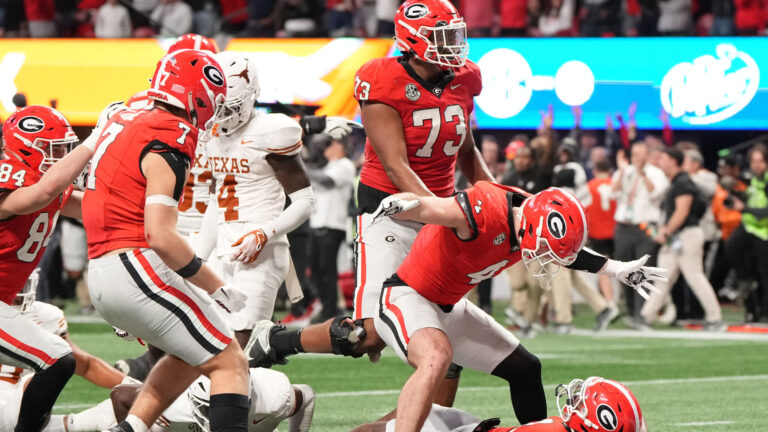 2) Georgia Bulldogs (11-2)