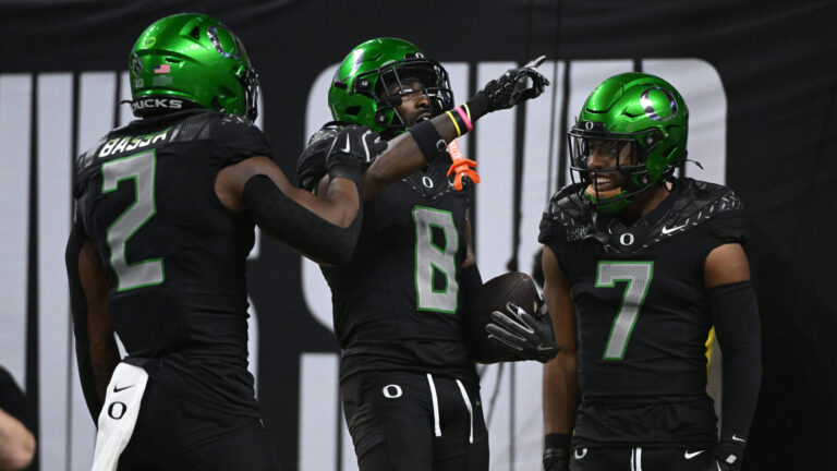 3. Oregon Ducks
