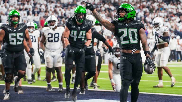 2. Oregon Ducks