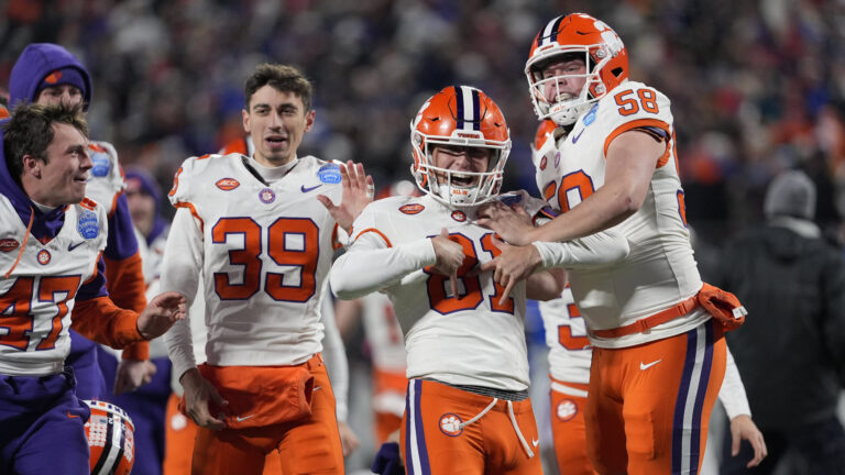 2. Clemson Tigers
