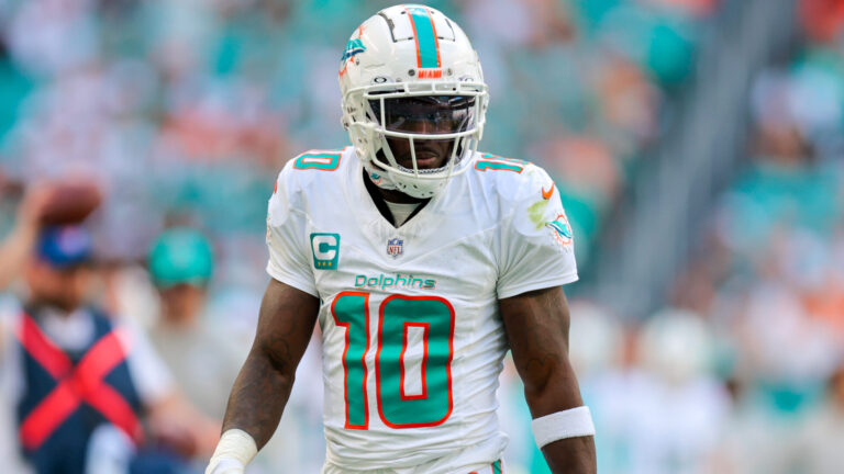 Tyreek Hill (+135)