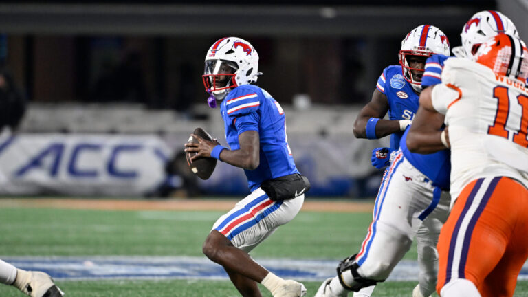 10) SMU Mustangs (11-2)