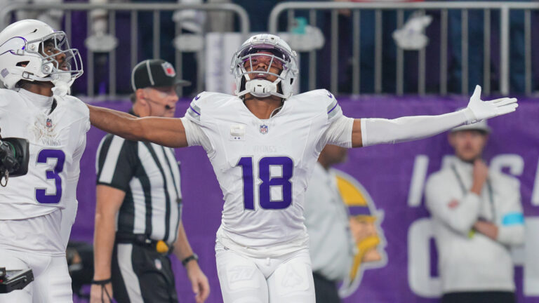 Justin Jefferson OVER 88.5 Receiving Yards (-113)