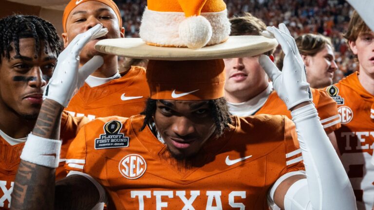 2. Texas Longhorns
