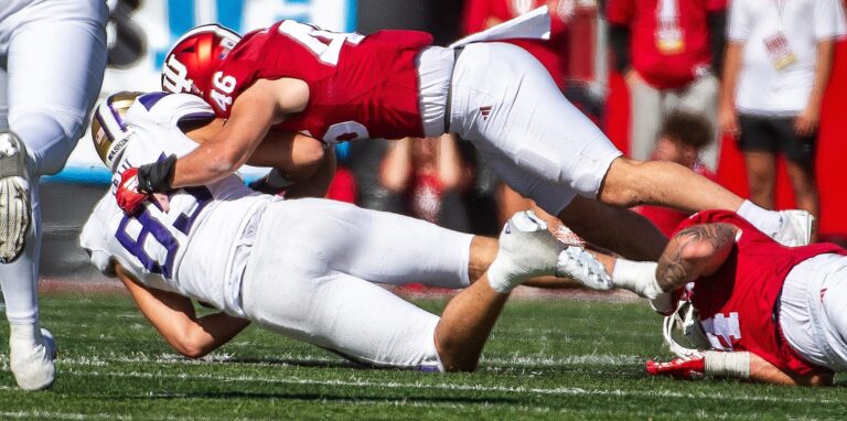Isaiah Jones, Linebacker