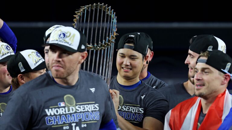 1. Los Angeles Dodgers (+320)
