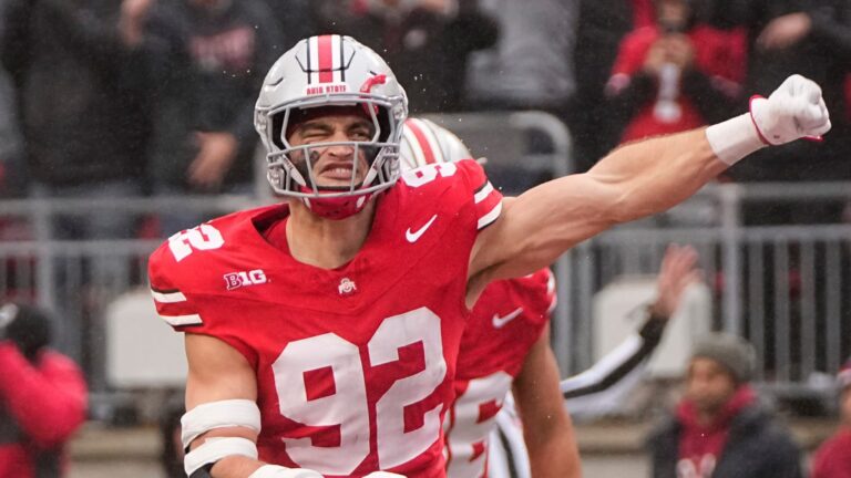 20. DE Caden Curry