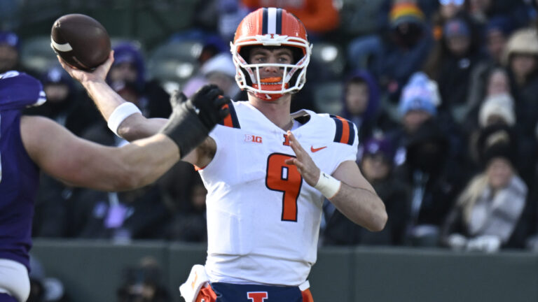 10. Luke Altmyer - QB - Illinois Fighting Illini