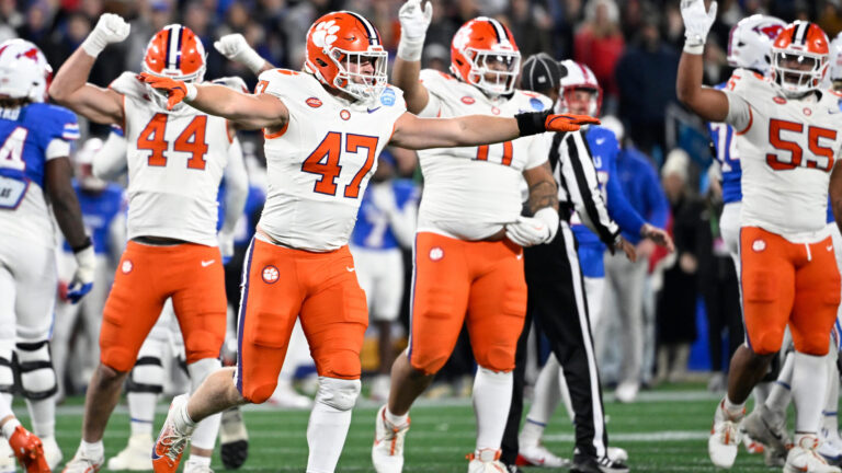 2. Sammy Brown - Linebacker - Clemson Tigers