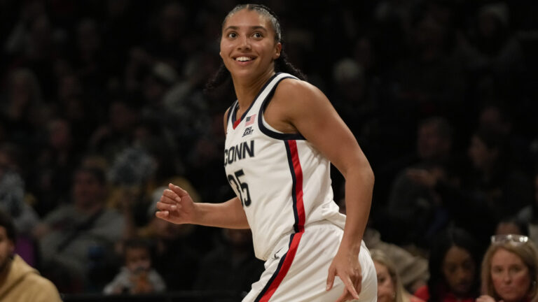 5. Azzi Fudd