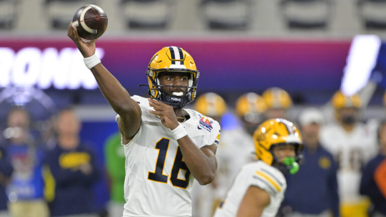 7) QB CJ Harris, California