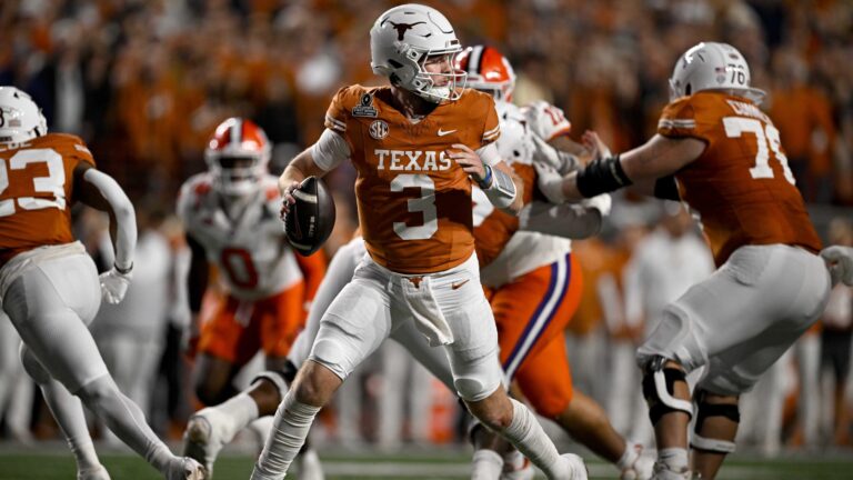 Quinn Ewers OVER 236.5 Passing Yards (-114)