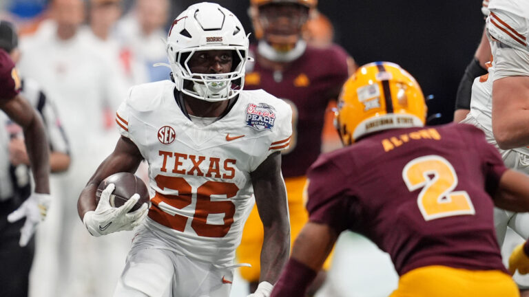 Quintrevion Wisner UNDER 60.5 Rushing Yards (-114)