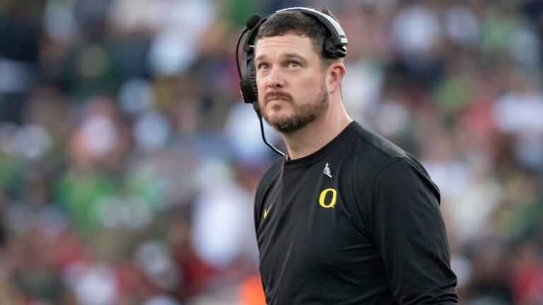 3) Oregon Ducks