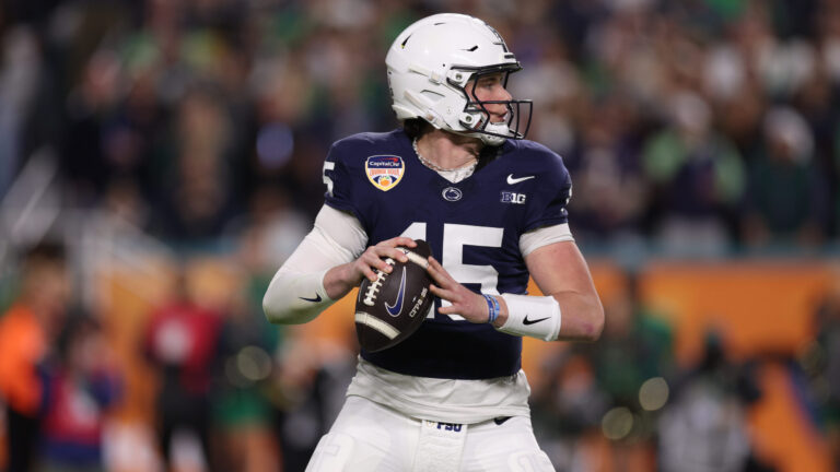 3) Penn State Nittany Lions