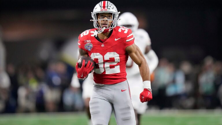 TreVeyon Henderson +100