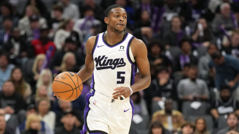 Top 5 Landing Spots for De'Aaron Fox Ahead of the NBA Trade Deadline