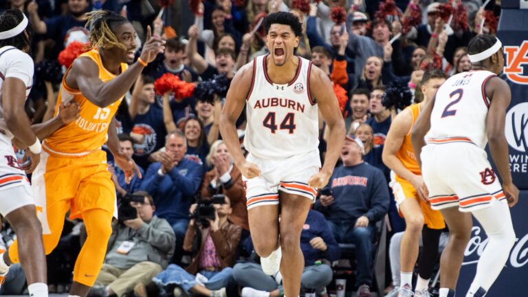 2) Auburn Tigers