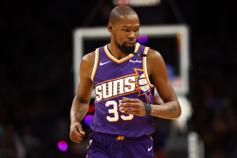 NBA: Minnesota Timberwolves at Phoenix Suns