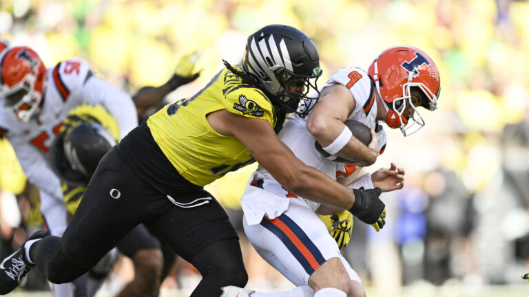 Matayo Uiagalelei, Edge
