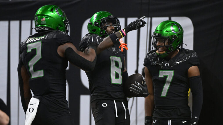 Quarterfinal Matchup: No. 5 Oregon vs. No. 4 Arizona State