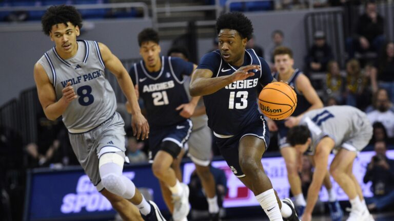 23) Utah State Aggies