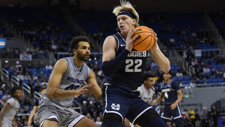 37) Utah State Aggies