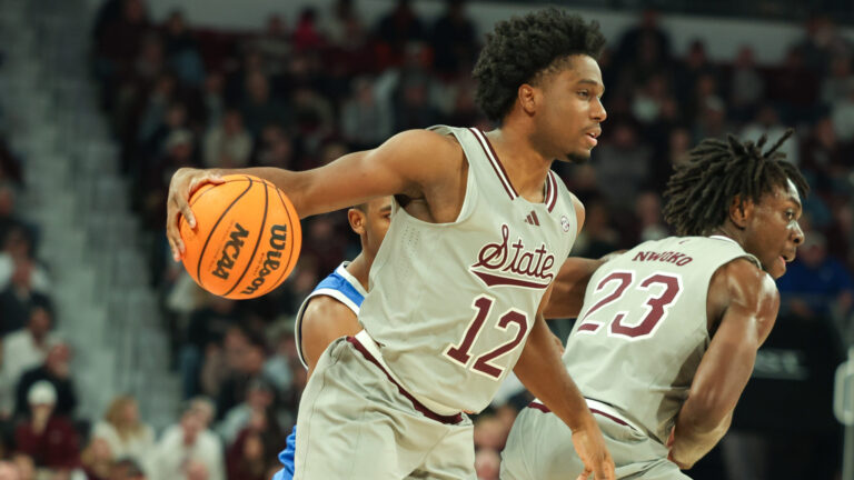 32) Mississippi State Bulldogs
