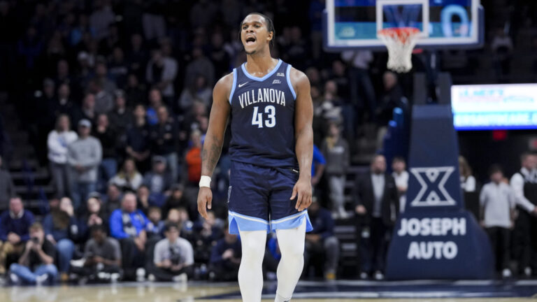 12) Eric Dixon, Villanova