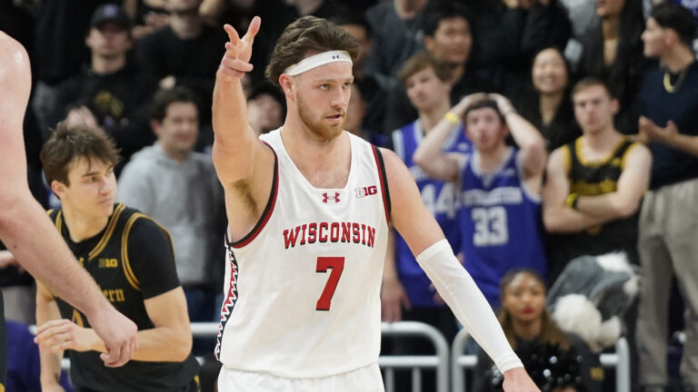 4 Seed: Wisconsin Badgers