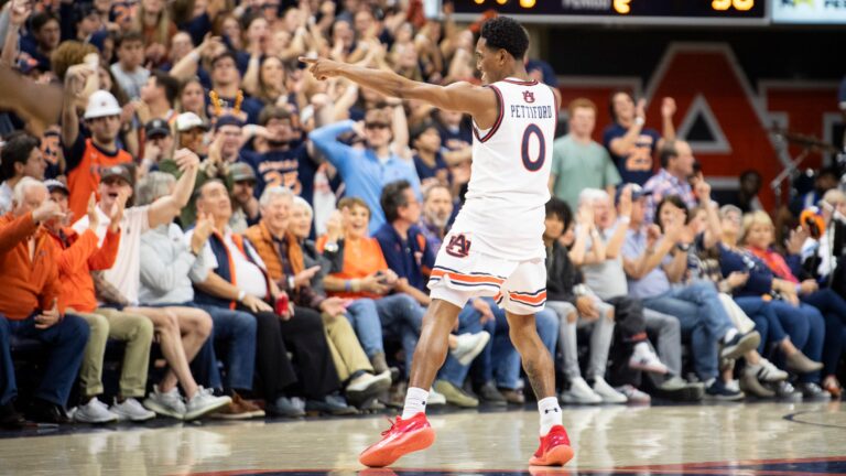 3) Auburn Tigers