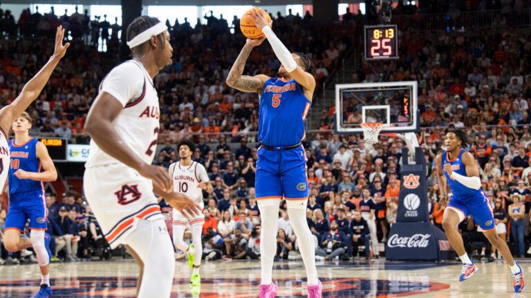 Florida Gators | Trend: +3