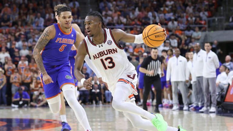 4) Auburn Tigers