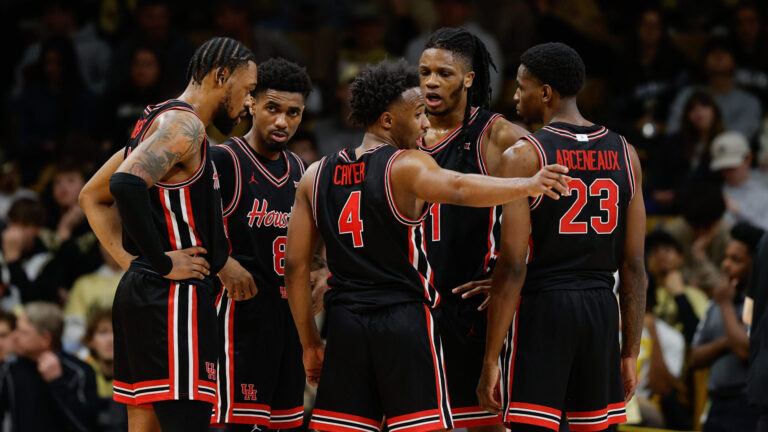 2) Houston Cougars