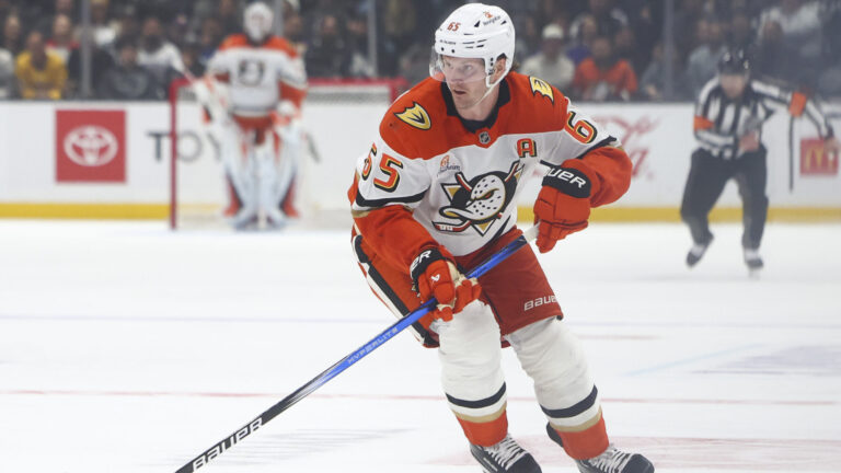 6. Jacob Trouba Unceremoniously Traded to the Ducks