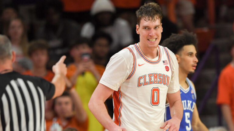 Clemson Tigers | Trend: NR