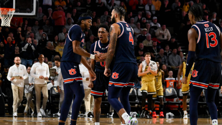 3) Auburn Tigers