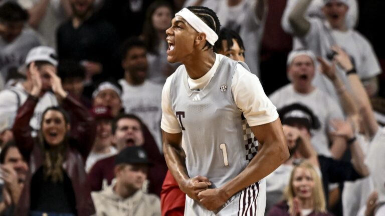 17) Texas A&M Aggies