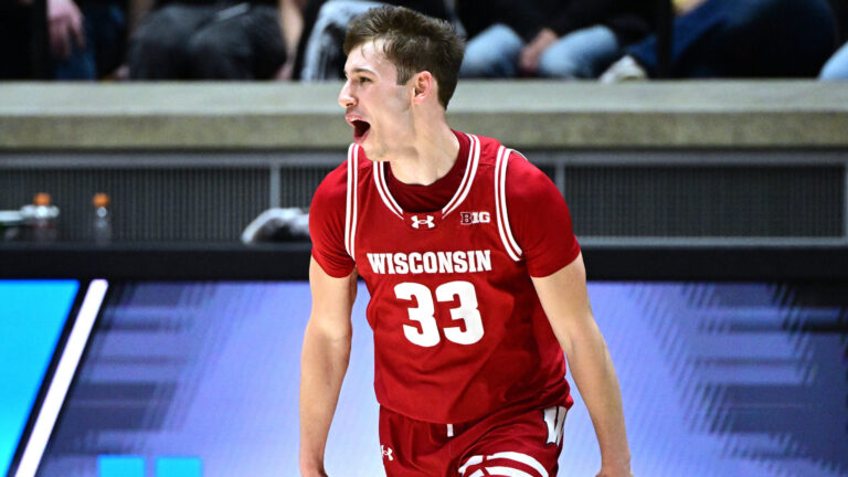 15) Wisconsin Badgers