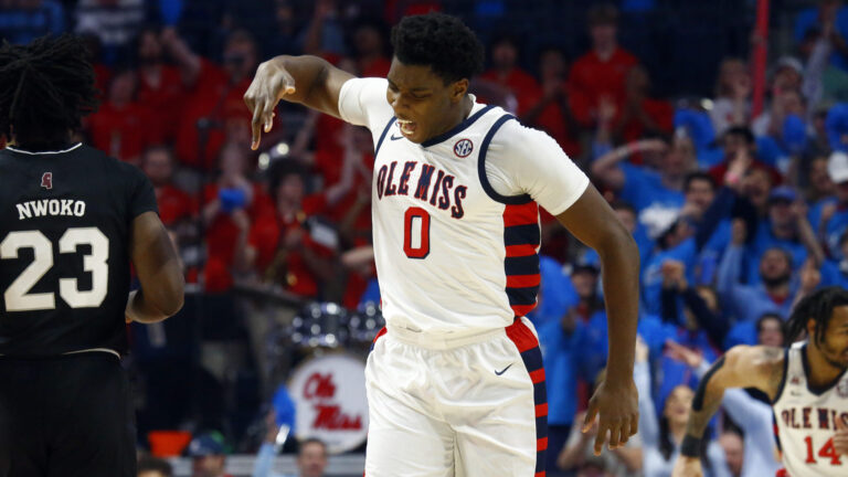 28) Ole Miss Rebels